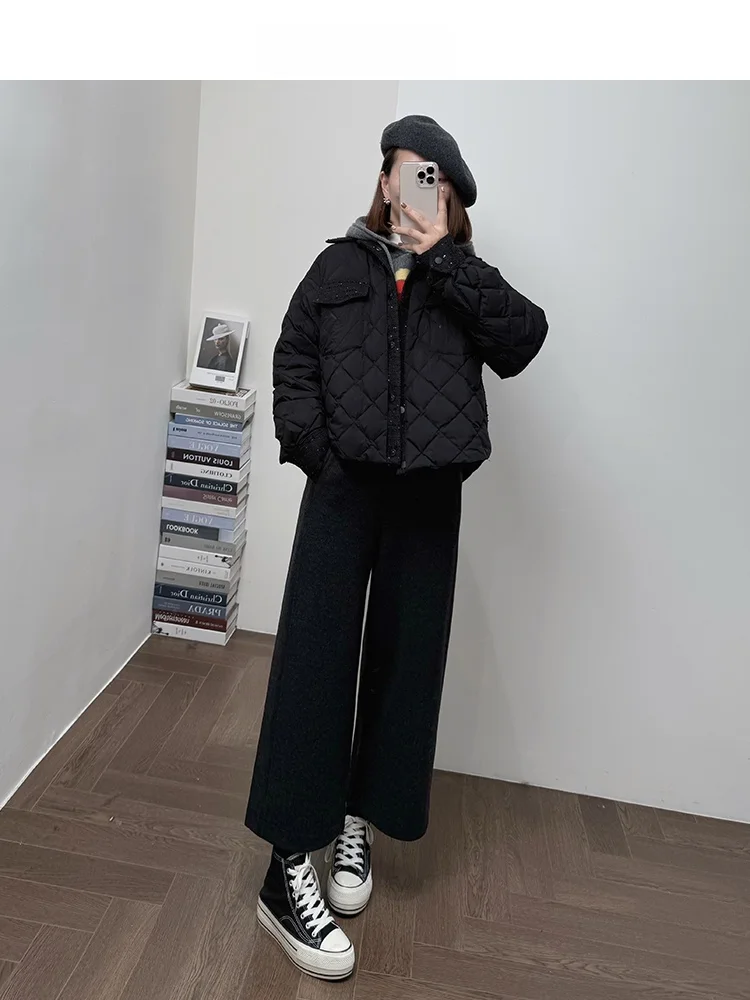 Легкая женская зимняя куртка из гусиного пуха с пэчворком, модная, из белого гусиного пера, устойчивая к разрывам
Легкая женская зимняя куртка из гусиного пуха с пэчворком, модная, из белого гусиного пера, устойчивая к разрывам