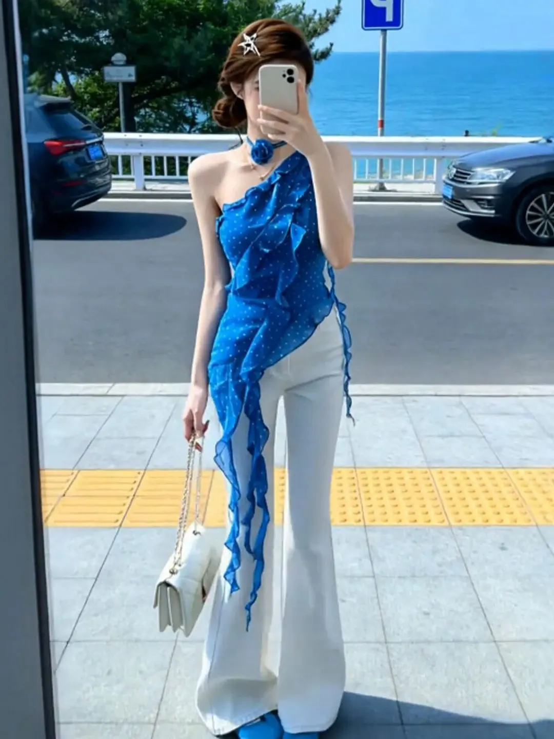 Unique Shoulder Angle Top And Casual Pants Two-Piece Set Anti-Aging Stylish Summer Fashion Ensemble for Young Women
Unique Shoulder Angle Top And Casual Pants Two-Piece Set Anti-Aging Stylish Summer Fashion Ensemble for Young Women