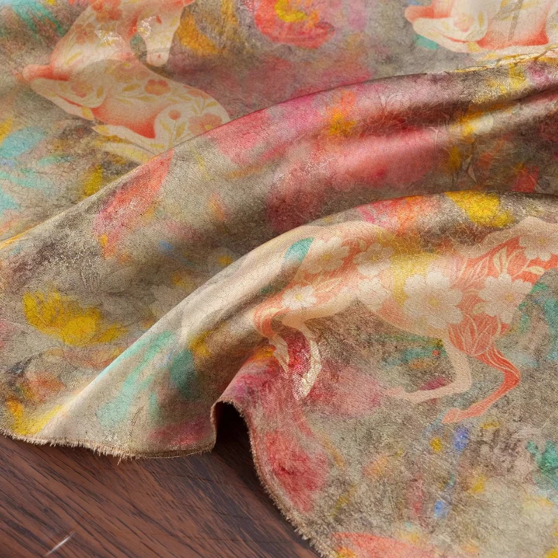 Цветная лошадь, цветок, укроп, жаккардовая шелковая ткань для платья Xiangyunsha, новый китайский стиль, Cheongsam, удобный топ, элегантная ткань
Цветная лошадь, цветок, укроп, жаккардовая шелковая ткань для платья Xiangyunsha, новый китайский стиль, Cheongsam, удобный топ, элегантная ткань