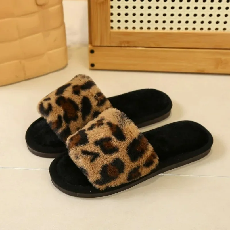 Autumn Winter Leopard Print Slippers Women's Fashion Plush Fur Slides Home Flip Flops Indoor Warm EVA Anti Slip Living Room Shoe
Autumn Winter Leopard Print Slippers Women's Fashion Plush Fur Slides Home Flip Flops Indoor Warm EVA Anti Slip Living Room Shoe