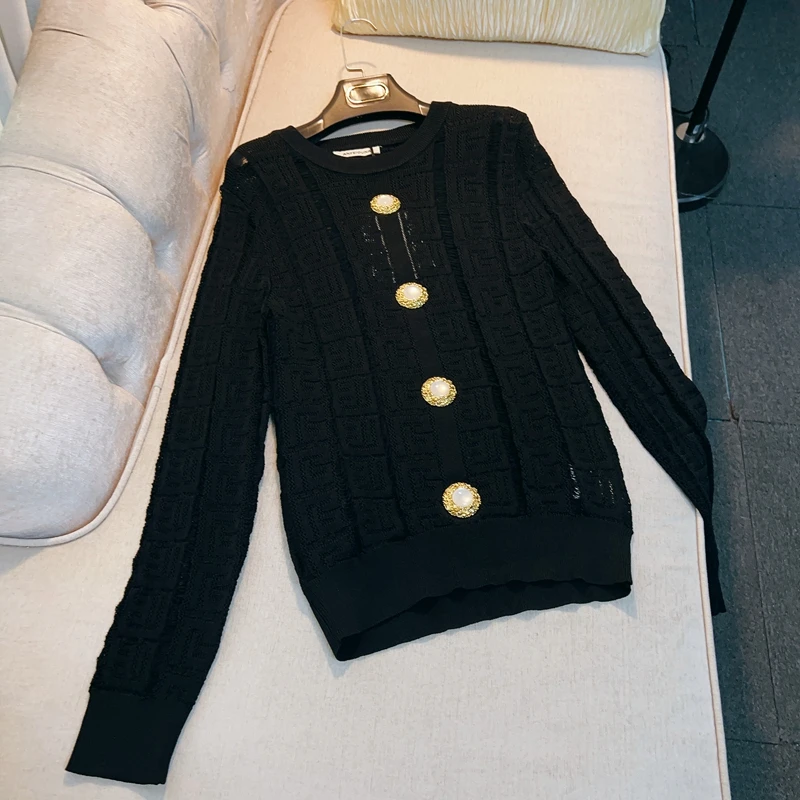 Runway Designer Tops for Women Luxury Gold Buttons Autumn Winter Clothes 2023 Elegant O-neck Knitted Sweater Mujer Black
Runway Designer Tops for Women Luxury Gold Buttons Autumn Winter Clothes 2023 Elegant O-neck Knitted Sweater Mujer Black