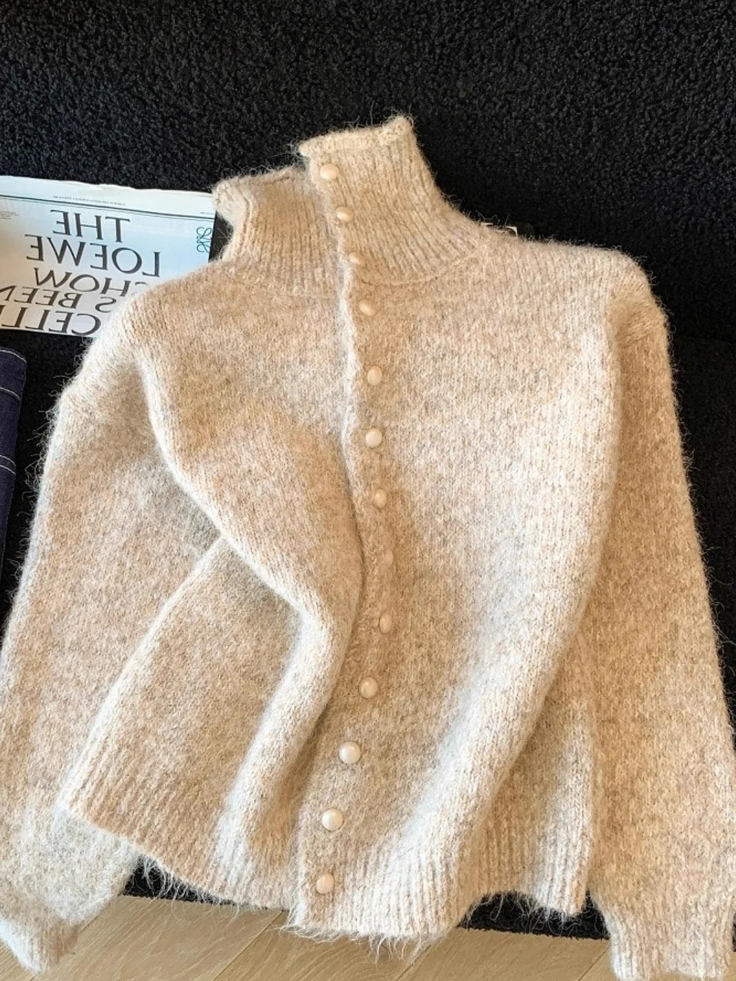 Korean Sle Loose Fit Thiened High Collar Knitted Sweater Women's Spring 2026 New Lazy Sle Open Cardigan Top
Korean Sle Loose Fit Thiened High Collar Knitted Sweater Women's Spring 2026 New Lazy Sle Open Cardigan Top