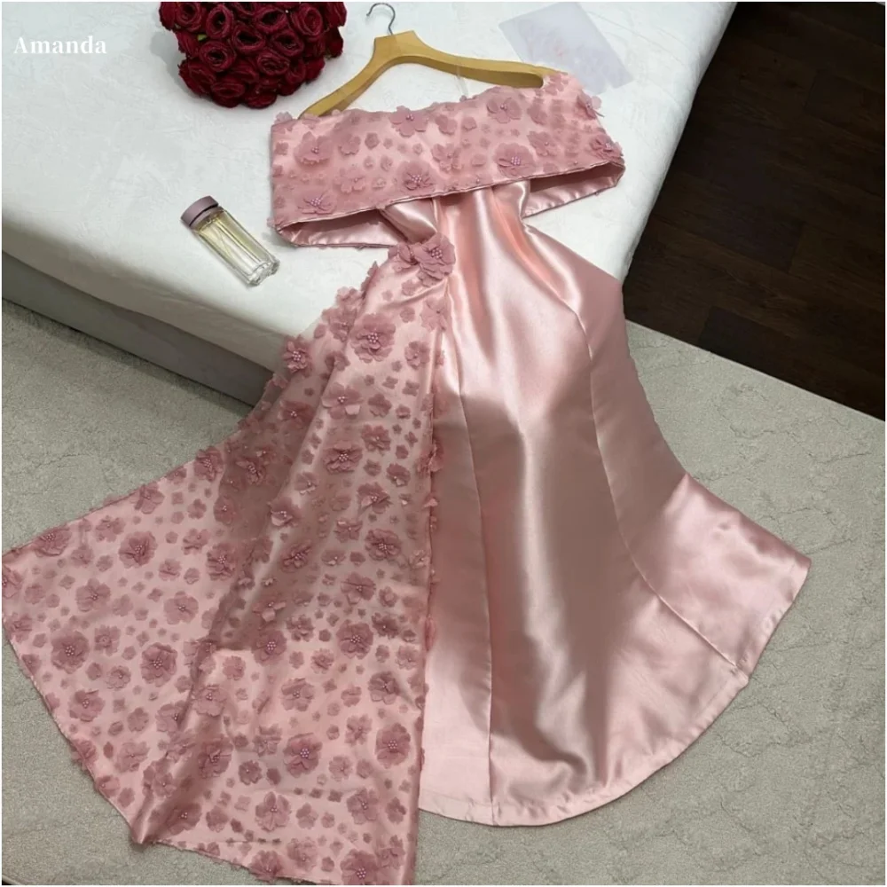 Amanda Customized 3D Flowers Pearls Off the Shoulder robes de soirée A-line Satin Party Dresses Strapless Strapless Prom Dress
Amanda Customized 3D Flowers Pearls Off the Shoulder robes de soirée A-line Satin Party Dresses Strapless Strapless Prom Dress