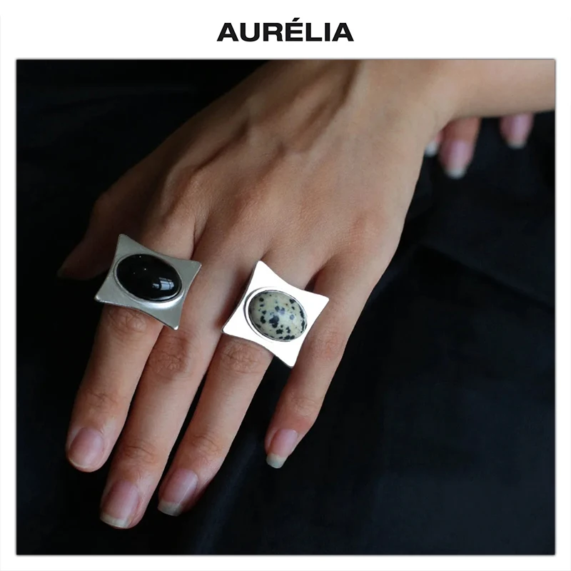 Модное открытое кольцо из серебра 925 пробы с овальным натуральным камнем и черным агатом, женские роскошные ювелирные аксессуары
Модное открытое кольцо из серебра 925 пробы с овальным натуральным камнем и черным агатом, женские роскошные ювелирные аксессуары