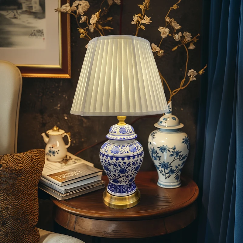 JewelleryTop Chinese Element Art Decorative Blue and White Porcelain Iron Base Fabric Lampshade Table Lamp 
JewelleryTop Chinese Element Art Decorative Blue and White Porcelain Iron Base Fabric Lampshade Table Lamp