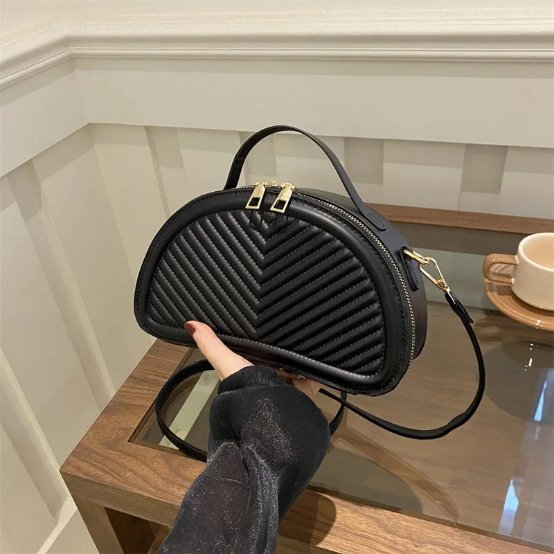 New Quilted Shell Bag - Crossbody/Shoulder Purse, Structured Handheld Bag with Detachable Strap, Minimalist Organizer for Women
New Quilted Shell Bag - Crossbody/Shoulder Purse, Structured Handheld Bag with Detachable Strap, Minimalist Organizer for Women