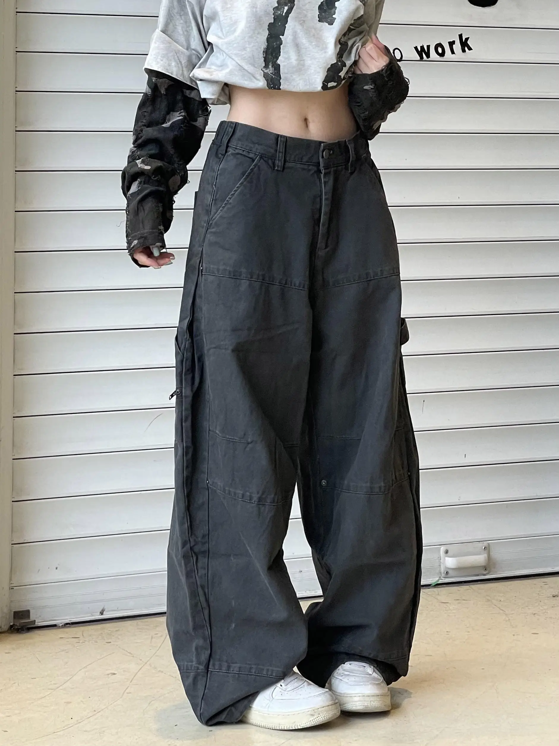 Retro Distred Casual Work Pants Straight Leg Loose Fit ex Streetwear Brand HAO Burger American Sle Trousers
Retro Distred Casual Work Pants Straight Leg Loose Fit ex Streetwear Brand HAO Burger American Sle Trousers