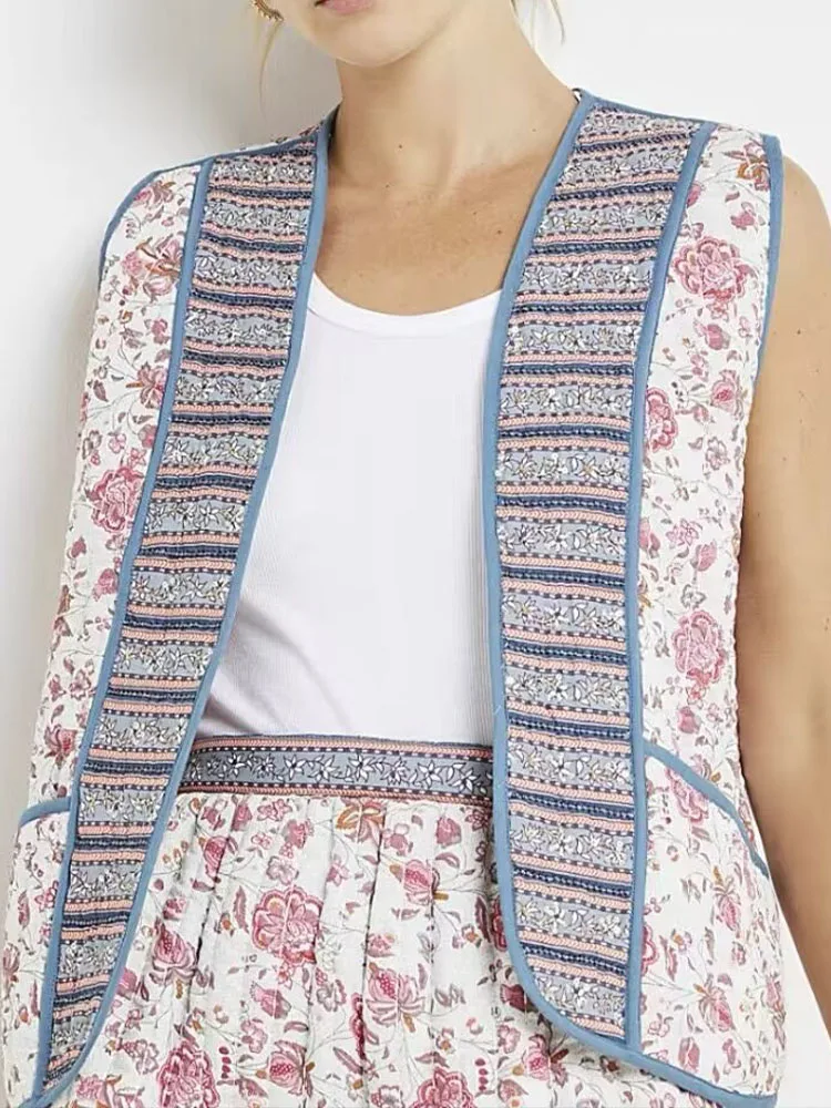 2024 European and American ethnic style printed half-open collar sleeveless vest pink retro daily casual all-match small top
2024 European and American ethnic style printed half-open collar sleeveless vest pink retro daily casual all-match small top