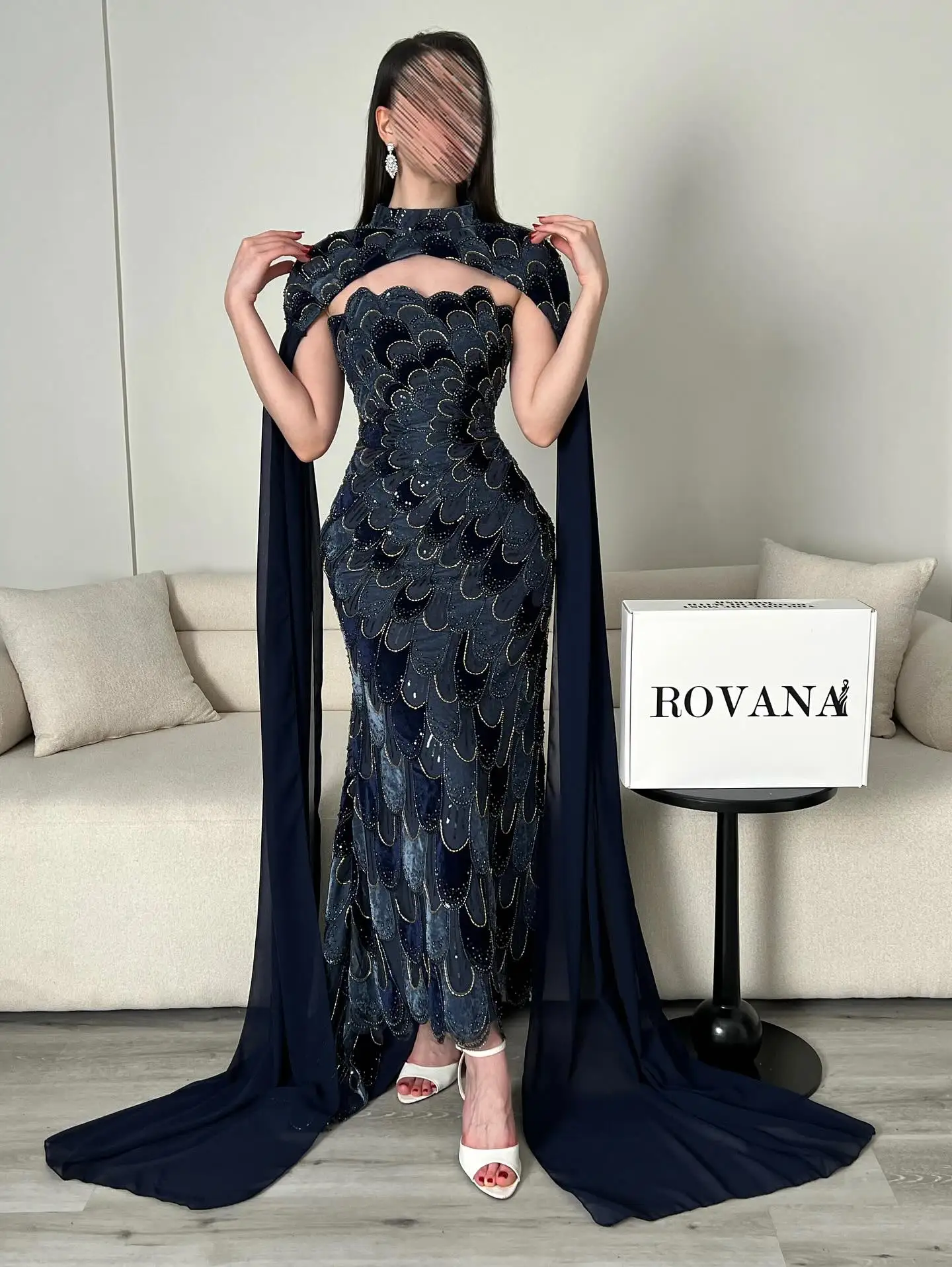 Customized Navy Blue Strapless Evening Dress Prom Gown Beaded Mermaid Maxi With Chiffon Cape Formal Party Dress For Women
Customized Navy Blue Strapless Evening Dress Prom Gown Beaded Mermaid Maxi With Chiffon Cape Formal Party Dress For Women