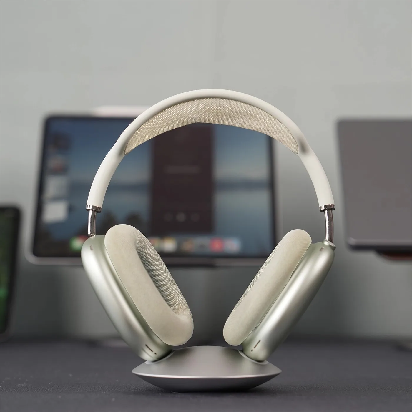 Original for AirpodsMax Headphone Holder Base Aluminium Alloy Desktop Storage Stand Customised Headphone Stand Accessory Gift
Original for AirpodsMax Headphone Holder Base Aluminium Alloy Desktop Storage Stand Customised Headphone Stand Accessory Gift