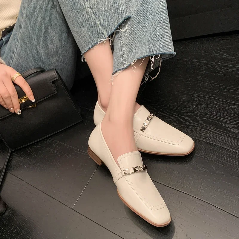 Spring New Natural Cow Real Leather Loafers Women's Black Beige Brown Square Head Casual Flats Brand Lock Chain Flat Shoes 40 41
Spring New Natural Cow Real Leather Loafers Women's Black Beige Brown Square Head Casual Flats Brand Lock Chain Flat Shoes 40 41