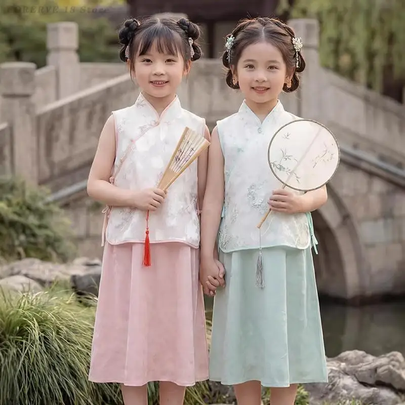 Kids New Chinese Style Vest Set 2026 Spring Summer Tang Suit Girls' Chinese Style Cheongsam Dress Traditional Oriental Clothing
Kids New Chinese Style Vest Set 2026 Spring Summer Tang Suit Girls' Chinese Style Cheongsam Dress Traditional Oriental Clothing