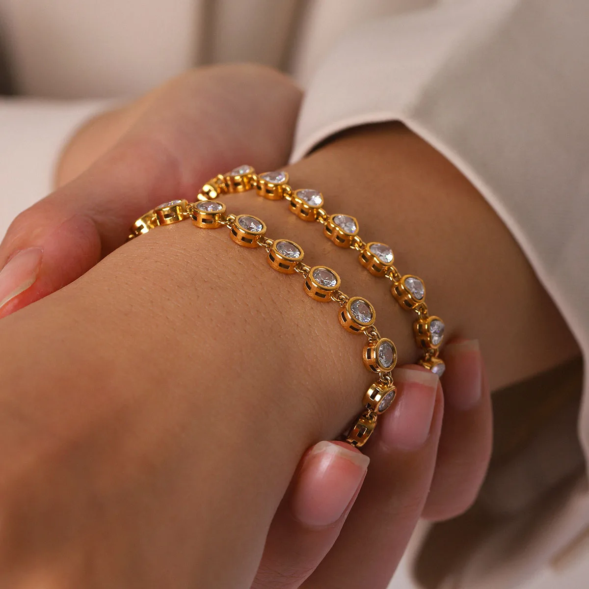 18K Gold Plated CZ Tennis Bracelet Women's Steel Crystal Link Chain Minimalist Waterproof Tarnish Free Steel Jewelry For Women
18K Gold Plated CZ Tennis Bracelet Women's Steel Crystal Link Chain Minimalist Waterproof Tarnish Free Steel Jewelry For Women