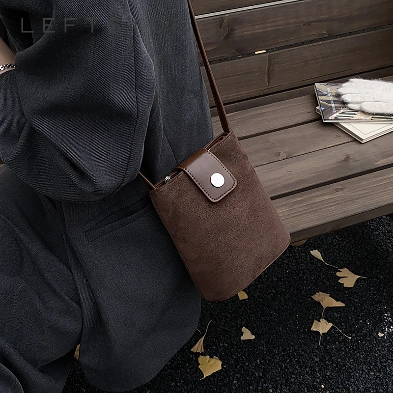 Левая сторона, женская мини-леопардовая сумка из искусственной кожи, зима 20225, ретро сумка через плечо, роскошные дизайнерские трендовые женские сумки
Левая сторона, женская мини-леопардовая сумка из искусственной кожи, зима 20225, ретро сумка через плечо, роскошные дизайнерские трендовые женские сумки