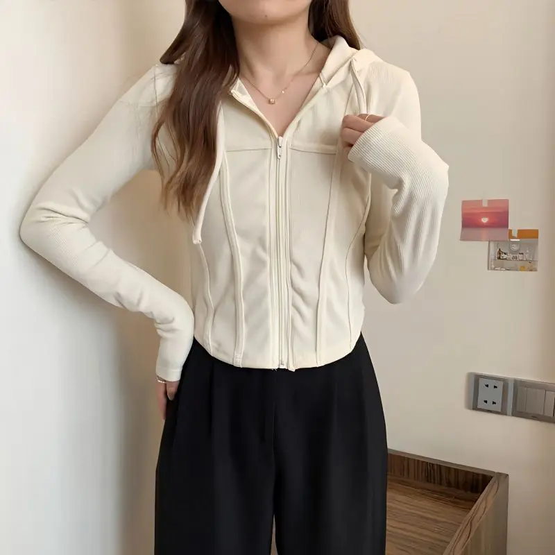 Hooded Thin Coat for Women in Spring and Autumn 2022 New Zipper Long-sleeved Cardigan Slim Short Hot Girl Top for Women
Hooded Thin Coat for Women in Spring and Autumn 2022 New Zipper Long-sleeved Cardigan Slim Short Hot Girl Top for Women