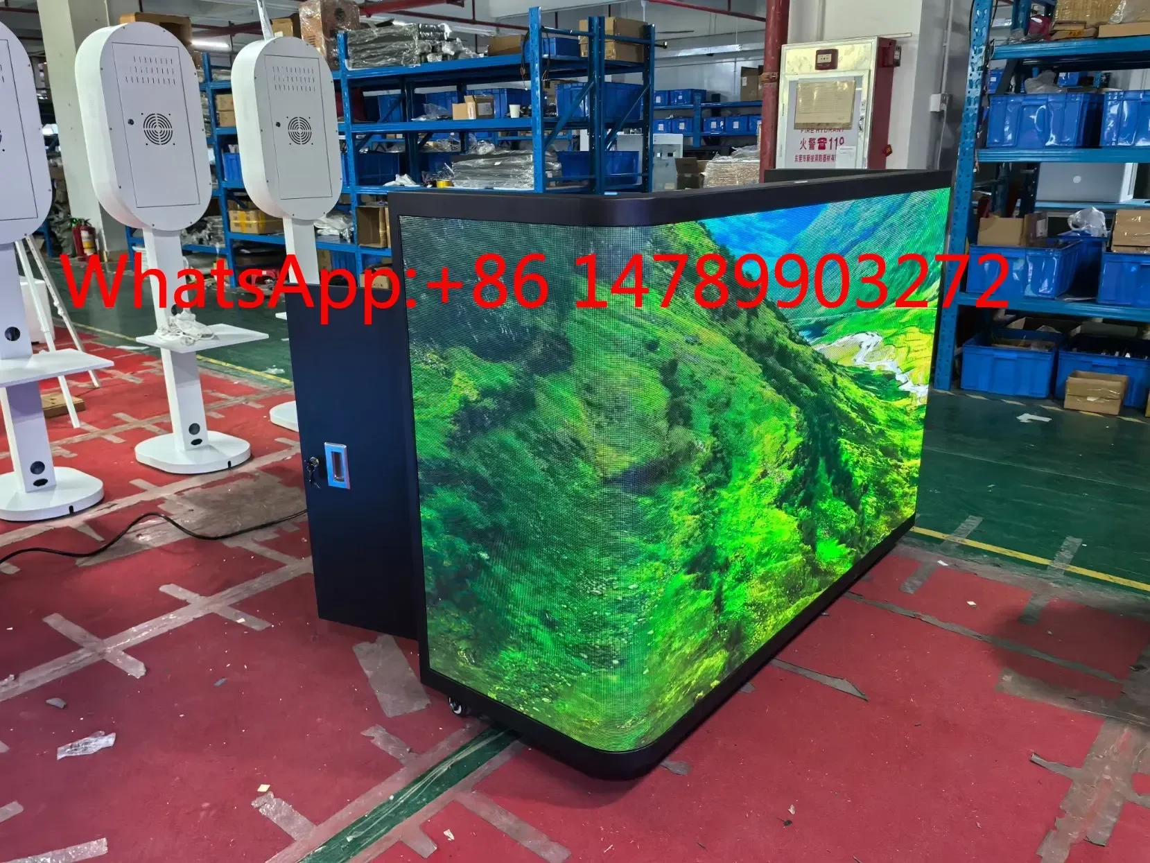 Ultra-Hot DJ Broadcasting Portable LED Display Screen APP Control IP65 Waterproof Protective Case, Suitable for Retail Store
Ultra-Hot DJ Broadcasting Portable LED Display Screen APP Control IP65 Waterproof Protective Case, Suitable for Retail Store