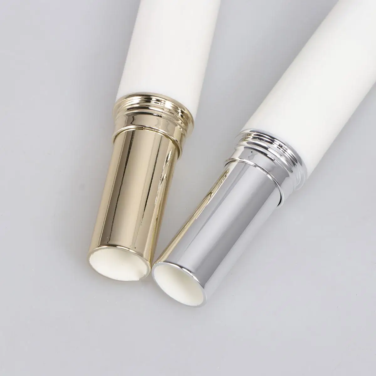 6pcs 2. Women Empty Plastic Tubes Simple Lip Gloss Storage Container for and Girls (3 Golden, 3 Silver)
6pcs 2. Women Empty Plastic Tubes Simple Lip Gloss Storage Container for and Girls (3 Golden, 3 Silver)