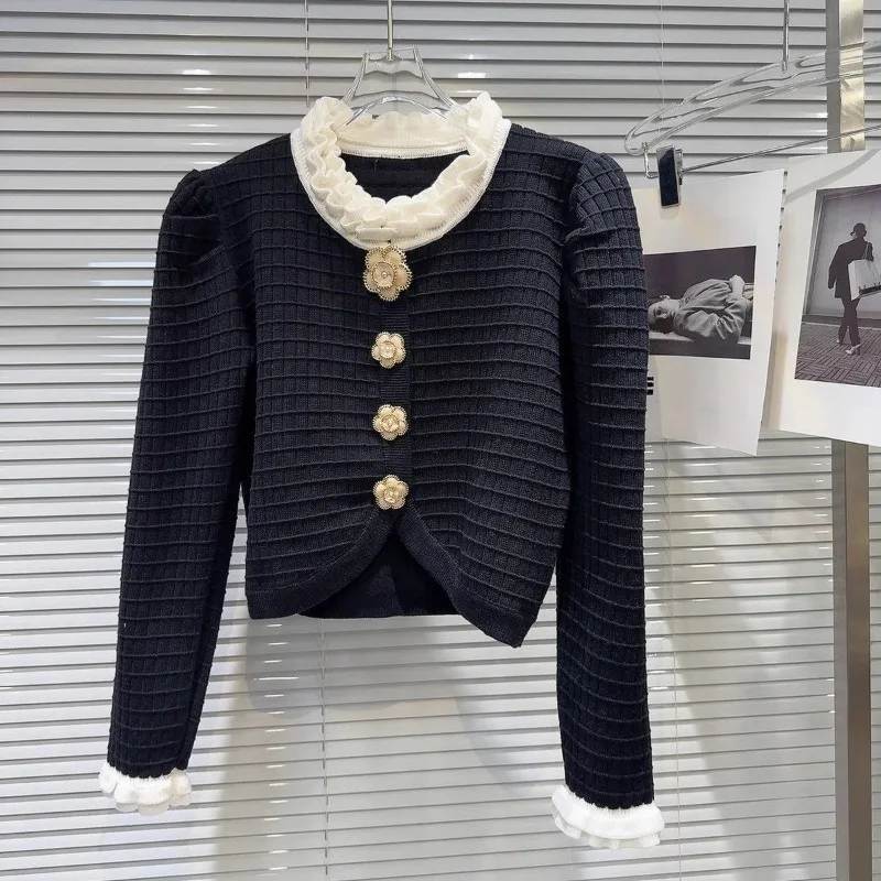 French Design Floral Single-breasted Earring Long-sleeved Sweater for Women 2025 Autumn New Sweater
French Design Floral Single-breasted Earring Long-sleeved Sweater for Women 2025 Autumn New Sweater