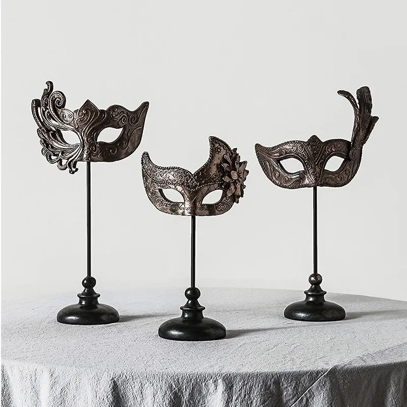Mask Masquerade Resin Art Craft Ornament European Retro Figures Dance Decorative Figurines Home Decoration Accessories
Mask Masquerade Resin Art Craft Ornament European Retro Figures Dance Decorative Figurines Home Decoration Accessories