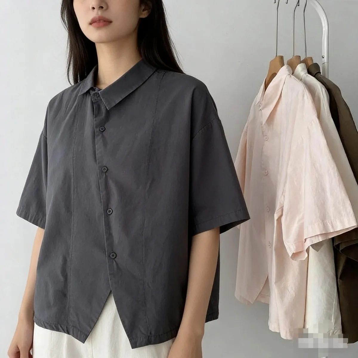 plus Size Women's Shirt Thin Short Sleeve Loose Fit Summer New Style Simple Elegant Outerwear Top Casual Fashion Ladies' Shirt
plus Size Women's Shirt Thin Short Sleeve Loose Fit Summer New Style Simple Elegant Outerwear Top Casual Fashion Ladies' Shirt