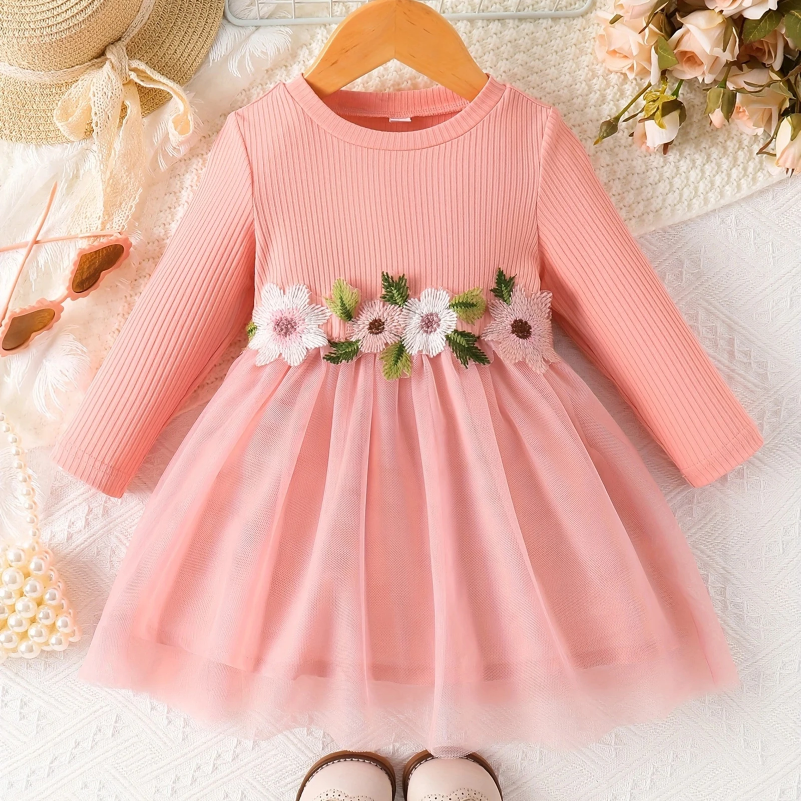 Toddler Girl Fall Sweet Dress 3D Floral Applique Long Sleeve Crew Neck Ribbed Tulle Patchwork A-Line Dress
Toddler Girl Fall Sweet Dress 3D Floral Applique Long Sleeve Crew Neck Ribbed Tulle Patchwork A-Line Dress