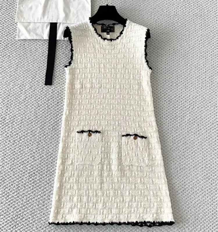 Customization European women's clothing - new summer styles for 2026 Sleeveless round-neck silk Cotton knitted dress
Customization European women's clothing - new summer styles for 2026 Sleeveless round-neck silk Cotton knitted dress