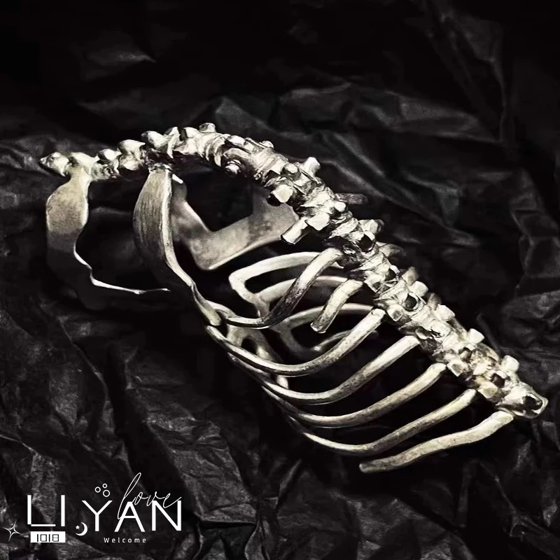 2025 New Spine Open Movable Long Ring Retro Style Men's And Women's Jewelry Party Gift
2025 New Spine Open Movable Long Ring Retro Style Men's And Women's Jewelry Party Gift