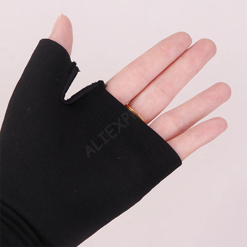 1Pc Wristband Sports Compression Wrist Guard Breathable Arthritis Brace Sleeve Support Elastic Palm Hand Glove For Men Women
1Pc Wristband Sports Compression Wrist Guard Breathable Arthritis Brace Sleeve Support Elastic Palm Hand Glove For Men Women