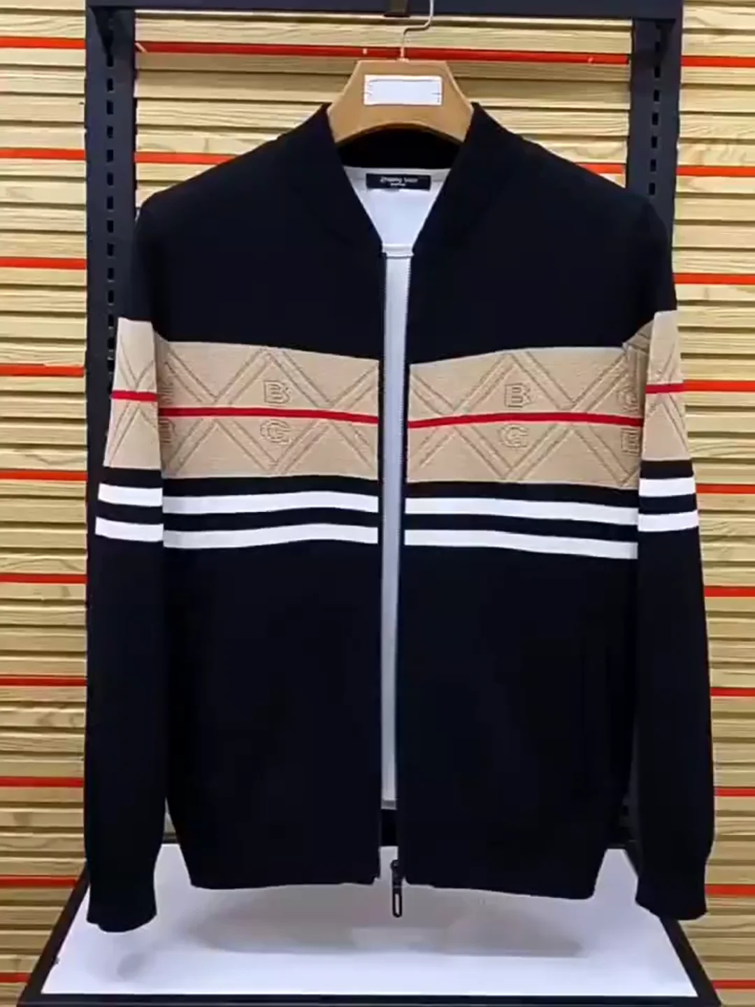 High Quali Knitted Baseball Collar Jaet for Men Sli Premium Feel Autumn Spring Season Casual Wear Faionable Alluring
High Quali Knitted Baseball Collar Jaet for Men Sli Premium Feel Autumn Spring Season Casual Wear Faionable Alluring