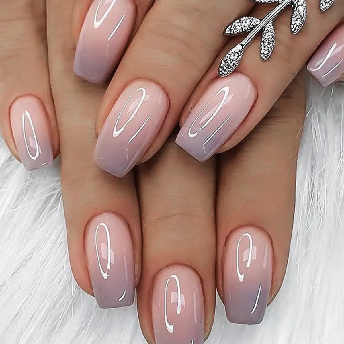 Long Pink Gradient Sweet Nail Patch White Fake Nails
Long Pink Gradient Sweet Nail Patch White Fake Nails