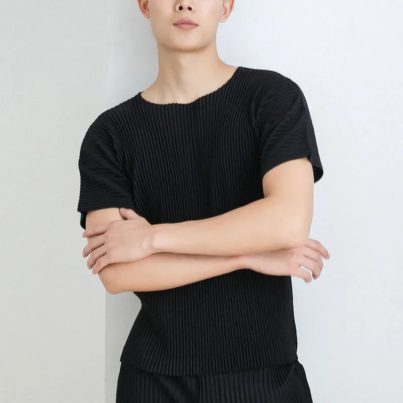 Miyake Pleated Men's 2021 Spring And Summer New Loose Round Neck Sports Men's Half Sleeve Collar T-Shirt
Miyake Pleated Men's 2021 Spring And Summer New Loose Round Neck Sports Men's Half Sleeve Collar T-Shirt