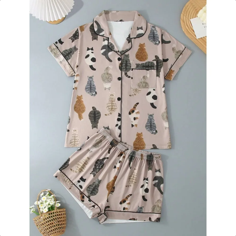 Women Cartoon Cat Print Pajama Set, Breathable Polo Collar Top with Elastic Shorts, All-Season Loose Sleepwear
Women Cartoon Cat Print Pajama Set, Breathable Polo Collar Top with Elastic Shorts, All-Season Loose Sleepwear