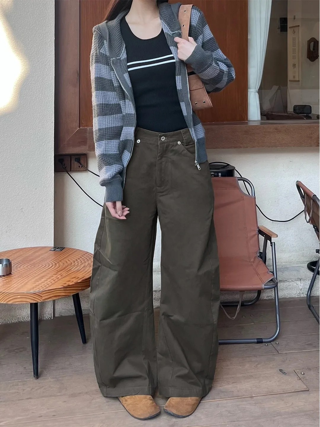 American Sle Vintage High Waist Wide Leg Pants Men Women Loose Fit Casual Trousers Faionable Versatile Knife
American Sle Vintage High Waist Wide Leg Pants Men Women Loose Fit Casual Trousers Faionable Versatile Knife