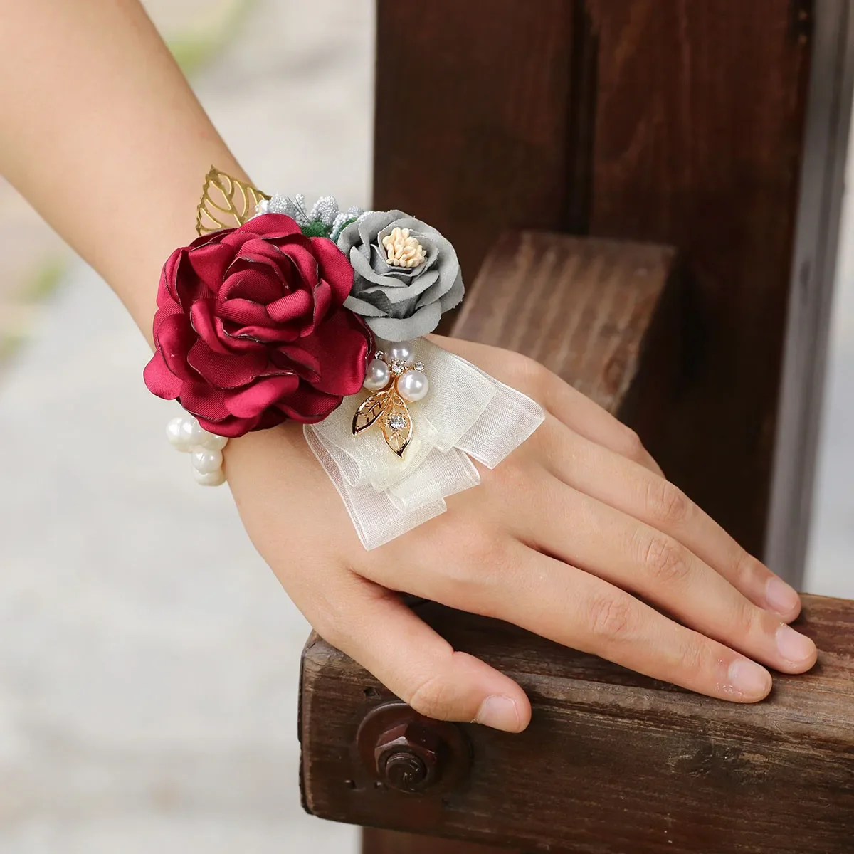 New Artifical Satin Rose Flowers Wrist Corsage Bridesmaid Accessories Marriage Hand Corsage Wedding
New Artifical Satin Rose Flowers Wrist Corsage Bridesmaid Accessories Marriage Hand Corsage Wedding