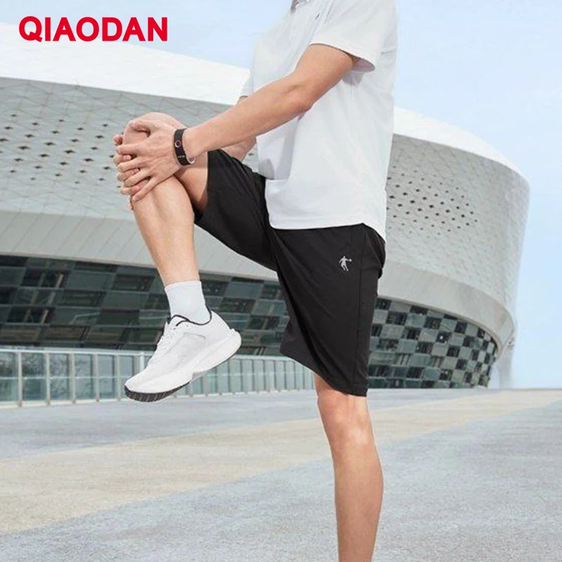 QIAODAN Men Woven Sport Shorts Breathable 2026 New Moisture Wicking Zipper Pockets 5 Inch Pants Summer Man Clothes QXEKZ3252178R
QIAODAN Men Woven Sport Shorts Breathable 2026 New Moisture Wicking Zipper Pockets 5 Inch Pants Summer Man Clothes QXEKZ3252178R