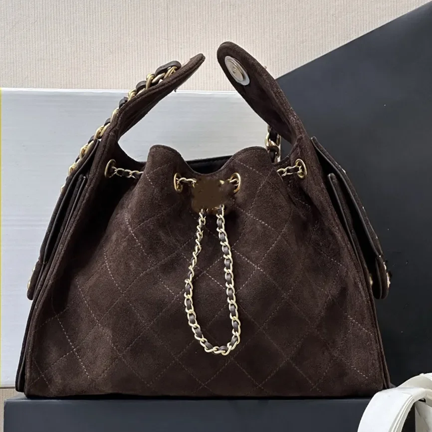 10a Designer Bag Mirror Quality cc bag designer suede 25 bag Women purse Fashion totes bag Fashion Shoulder Crossbody Bag AS5293
10a Designer Bag Mirror Quality cc bag designer suede 25 bag Women purse Fashion totes bag Fashion Shoulder Crossbody Bag AS5293