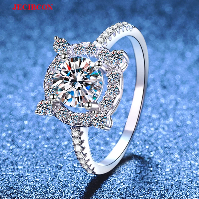 JECIRCON Hot Sale Moissanite 1CT Ring S925 Sterling Silver Proposal Diamond Ring for Women Light Luxury Fine Jewelry Wholesale
JECIRCON Hot Sale Moissanite 1CT Ring S925 Sterling Silver Proposal Diamond Ring for Women Light Luxury Fine Jewelry Wholesale