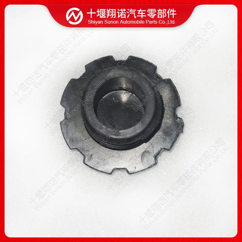 Suitable for Cummins 6BT engine parts plus oil cap 3863454 613012-8610
Suitable for Cummins 6BT engine parts plus oil cap 3863454 613012-8610