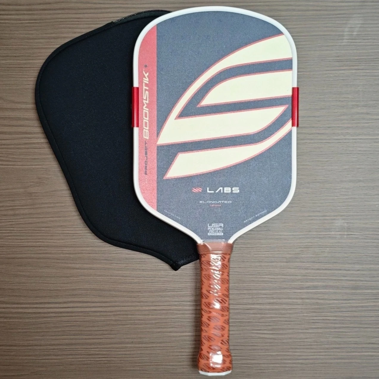 Professional T700 Carbon Fiber Pickleball Paddle Elongated Lightweight Racket High Spin Large Sweet Spot Training Equipment
Professional T700 Carbon Fiber Pickleball Paddle Elongated Lightweight Racket High Spin Large Sweet Spot Training Equipment