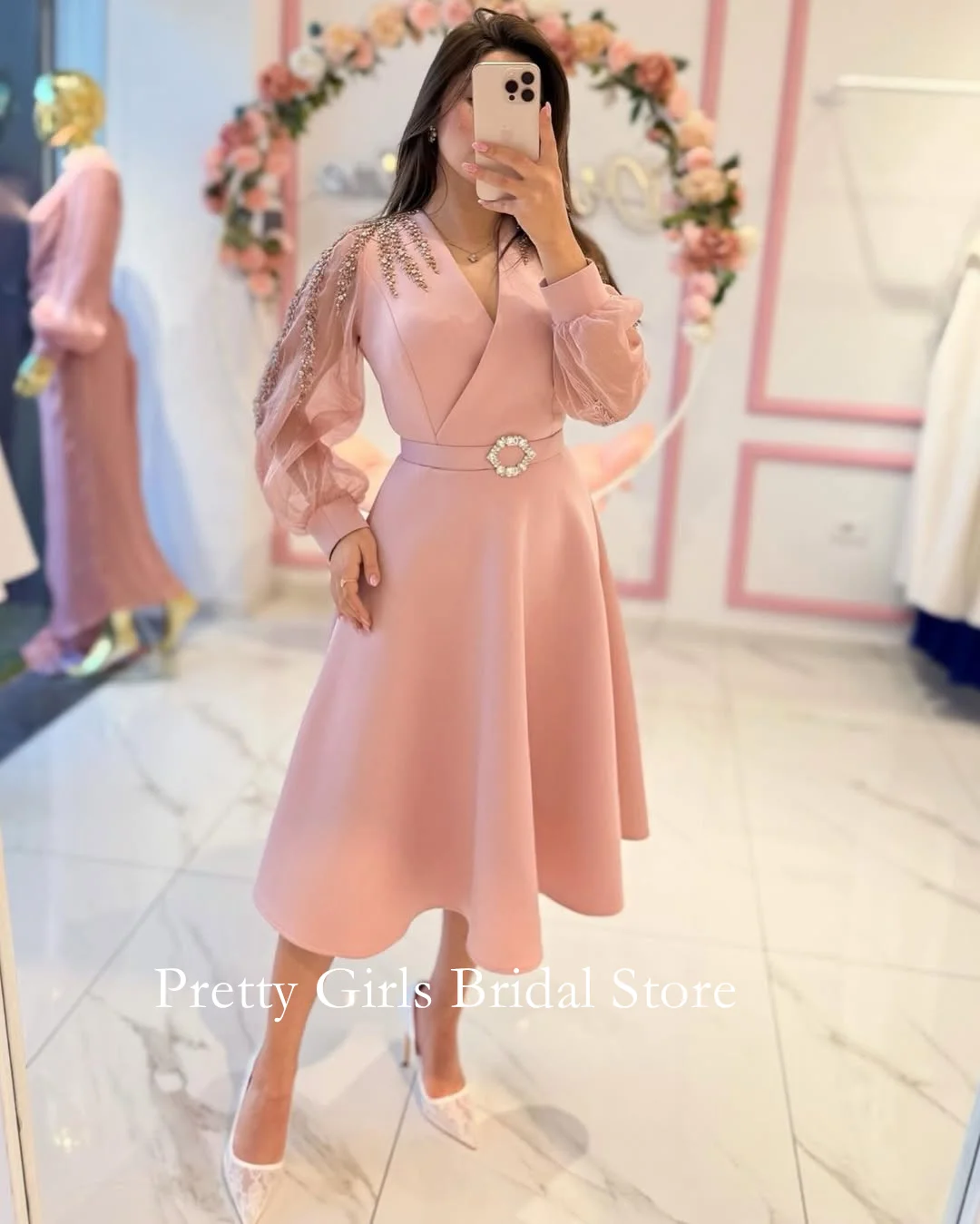 Customized Crystals Formal Wedding Dresses Puff Sleeves Crepe Satin Beading Tea Length Classic Elegant Bride Gowns Party Women
Customized Crystals Formal Wedding Dresses Puff Sleeves Crepe Satin Beading Tea Length Classic Elegant Bride Gowns Party Women
