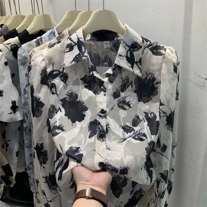 Thin Chiffon Printing Vintage Blouse Summer New Long Sleeve Polo Neck Loose Elegant Shirt Tops Fashion Casual Women Clothing
Thin Chiffon Printing Vintage Blouse Summer New Long Sleeve Polo Neck Loose Elegant Shirt Tops Fashion Casual Women Clothing