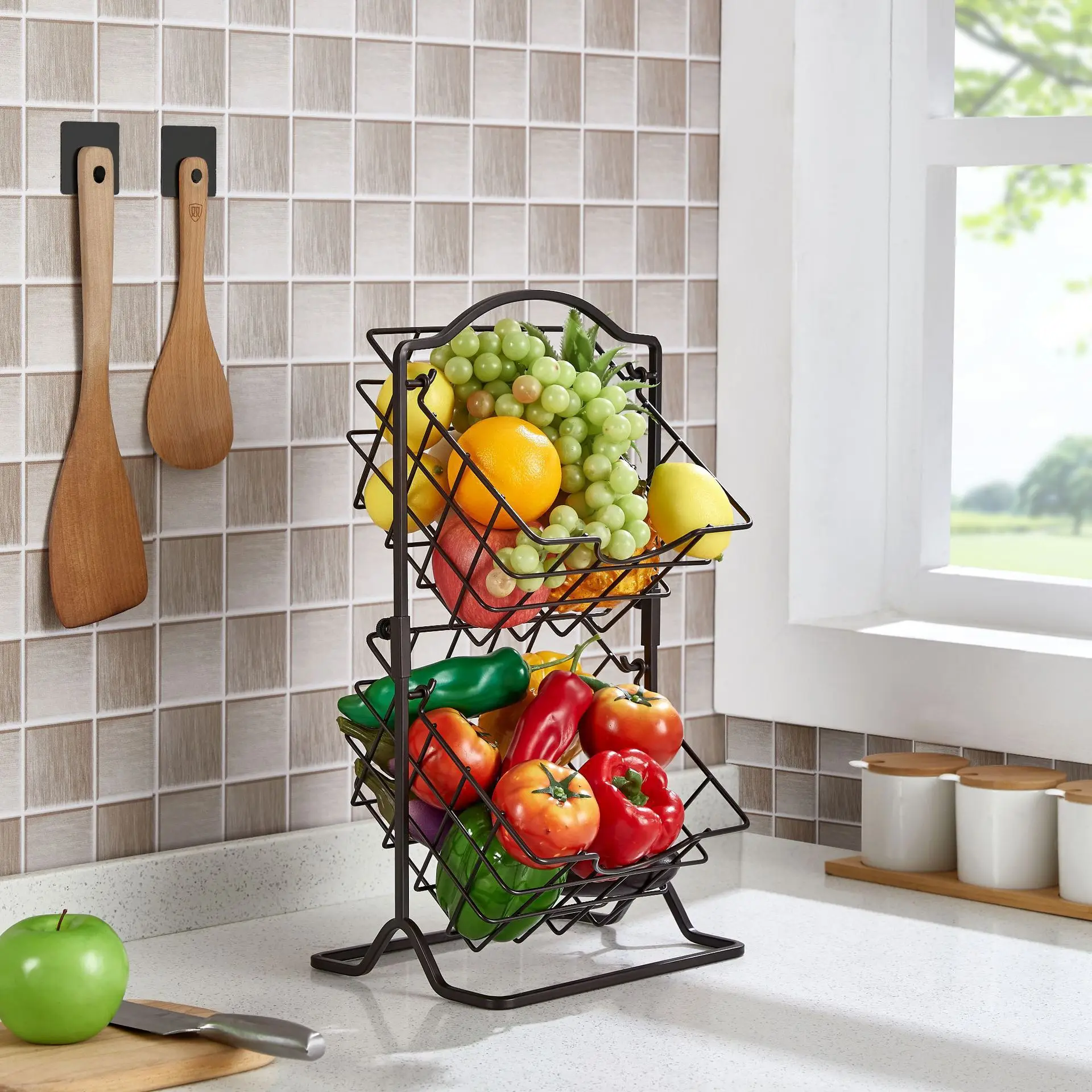 Nordic wrought iron two-layer three-layer storage rack, fruit storage basket, multi-functional bathroom, washing and makeup
Nordic wrought iron two-layer three-layer storage rack, fruit storage basket, multi-functional bathroom, washing and makeup