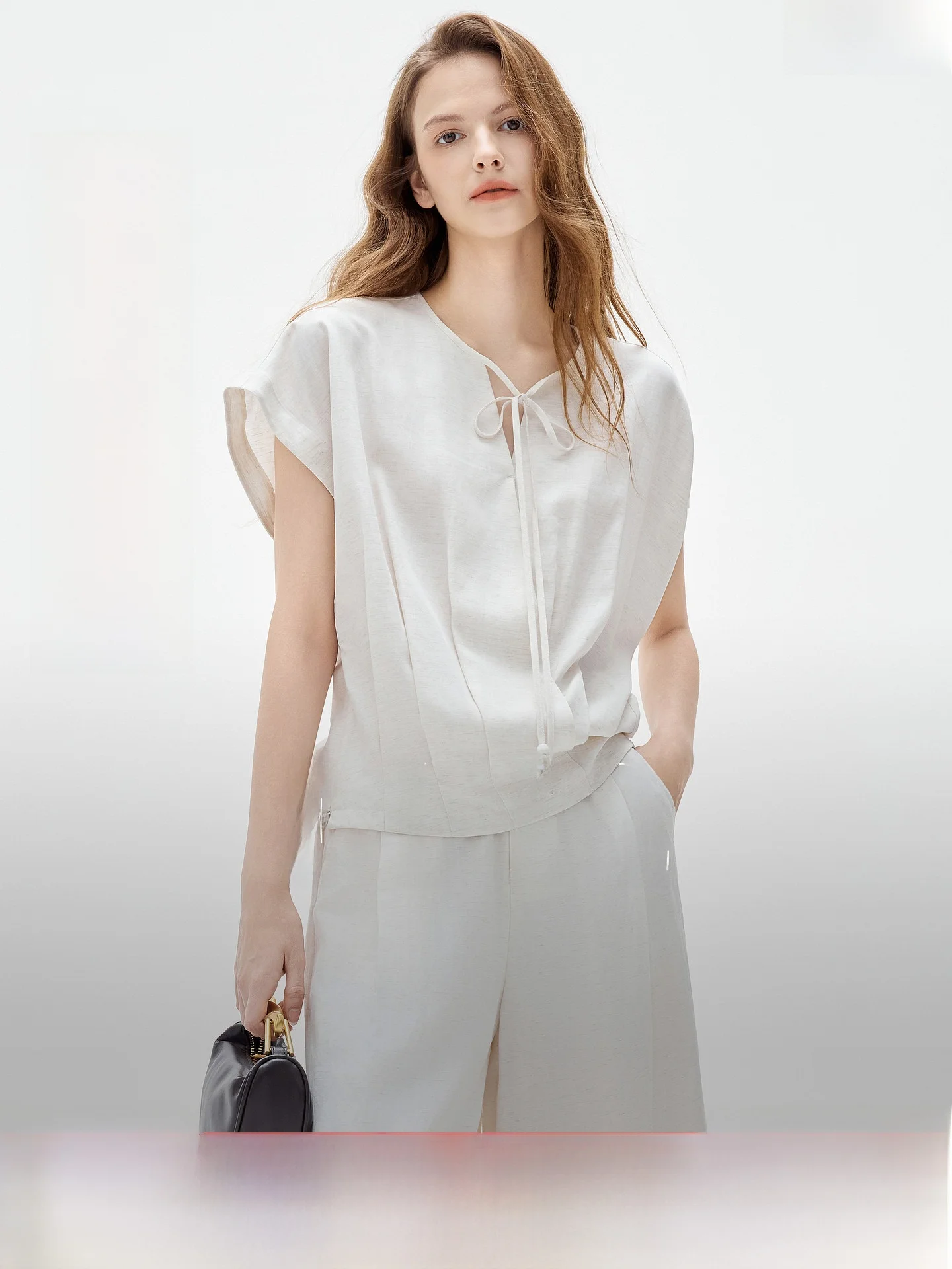 ELLE Women's Linen Casual Shirt Summer New Style Loose Fit Shirt Vintage Preppy Style Short Sleeve V-Neck Daily Wear
ELLE Women's Linen Casual Shirt Summer New Style Loose Fit Shirt Vintage Preppy Style Short Sleeve V-Neck Daily Wear