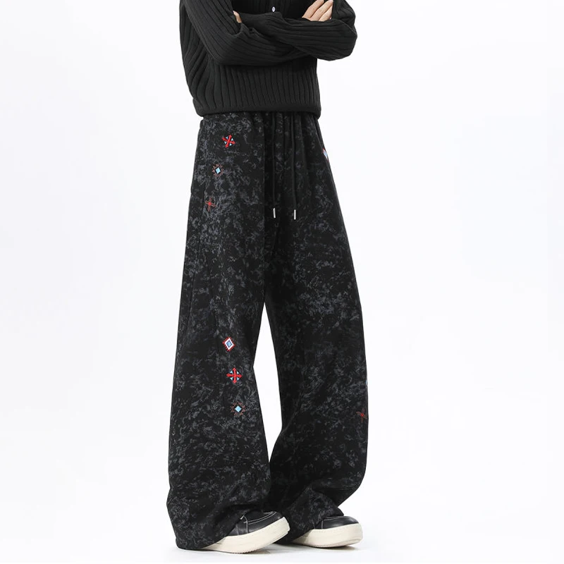 Trendy Brand Men's Winter Fce Lined Dyed Embroidered Wide Leg Sweatpants American Sle Thiened Sports Pants Knife
Trendy Brand Men's Winter Fce Lined Dyed Embroidered Wide Leg Sweatpants American Sle Thiened Sports Pants Knife