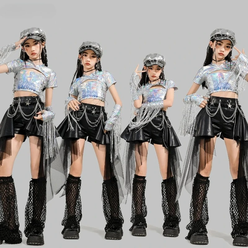 K-pop серебристый блестящий укороченный топ для уличных танцев, юбка с лентой, детский комплект одежды в стиле хип-хоп, джаз, детская уличная одежда, групповой костюм для девочек
K-pop серебристый блестящий укороченный топ для уличных танцев, юбка с лентой, детский комплект одежды в стиле хип-хоп, джаз, детская уличная одежда, групповой костюм для девочек