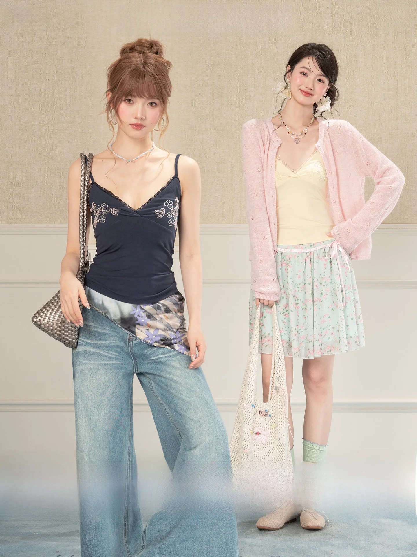 Heynew American Style Spicy Girl Beaded Embroidery Lace V-Neck Strap Vest Women Summer Slimming Versatile Top
Heynew American Style Spicy Girl Beaded Embroidery Lace V-Neck Strap Vest Women Summer Slimming Versatile Top