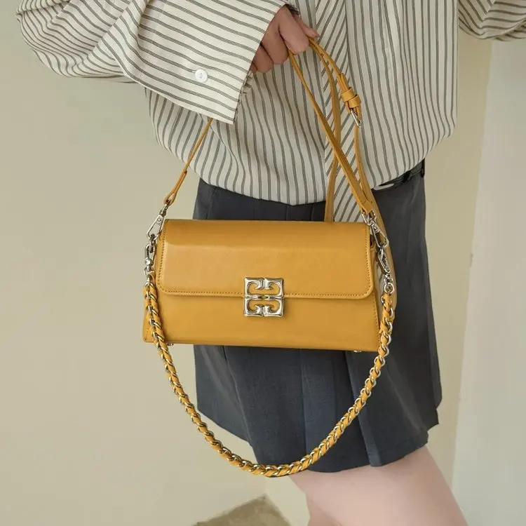 Luxury Commuter Classic Textured Diaper Bag Chic Crossbody Handbag For Women Elegant Large Capacity Shoulder Tote
Luxury Commuter Classic Textured Diaper Bag Chic Crossbody Handbag For Women Elegant Large Capacity Shoulder Tote