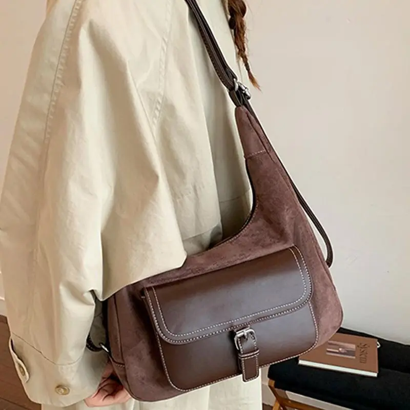 New Frosted Tote Bags Stylish Large-capacity Shoulder Bags Niche Contrast Color Underarm Bags Versatile Multifunctional Backpack
New Frosted Tote Bags Stylish Large-capacity Shoulder Bags Niche Contrast Color Underarm Bags Versatile Multifunctional Backpack