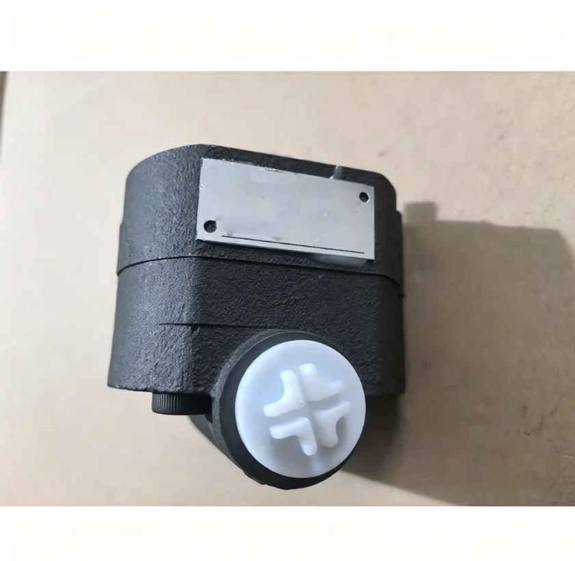 Forklift direction hydraulic oil pump steering pump part number 45540-13131-71 for Toyota 7FB10-30
Forklift direction hydraulic oil pump steering pump part number 45540-13131-71 for Toyota 7FB10-30