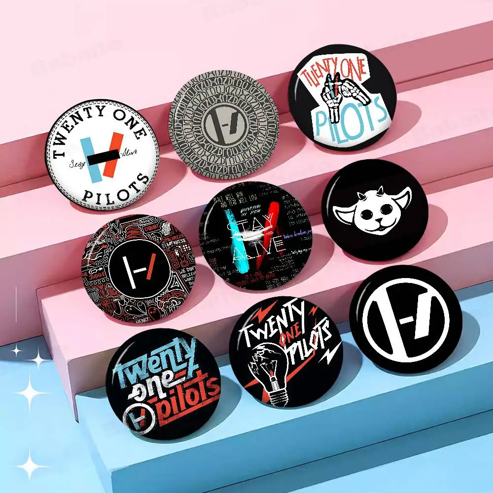 Popular T-Twenty One Pilots Band Tinplate Soft Button Pin Brooch Metal Badge Custom Jewelry Accessories Hat Bag Lapel
Popular T-Twenty One Pilots Band Tinplate Soft Button Pin Brooch Metal Badge Custom Jewelry Accessories Hat Bag Lapel